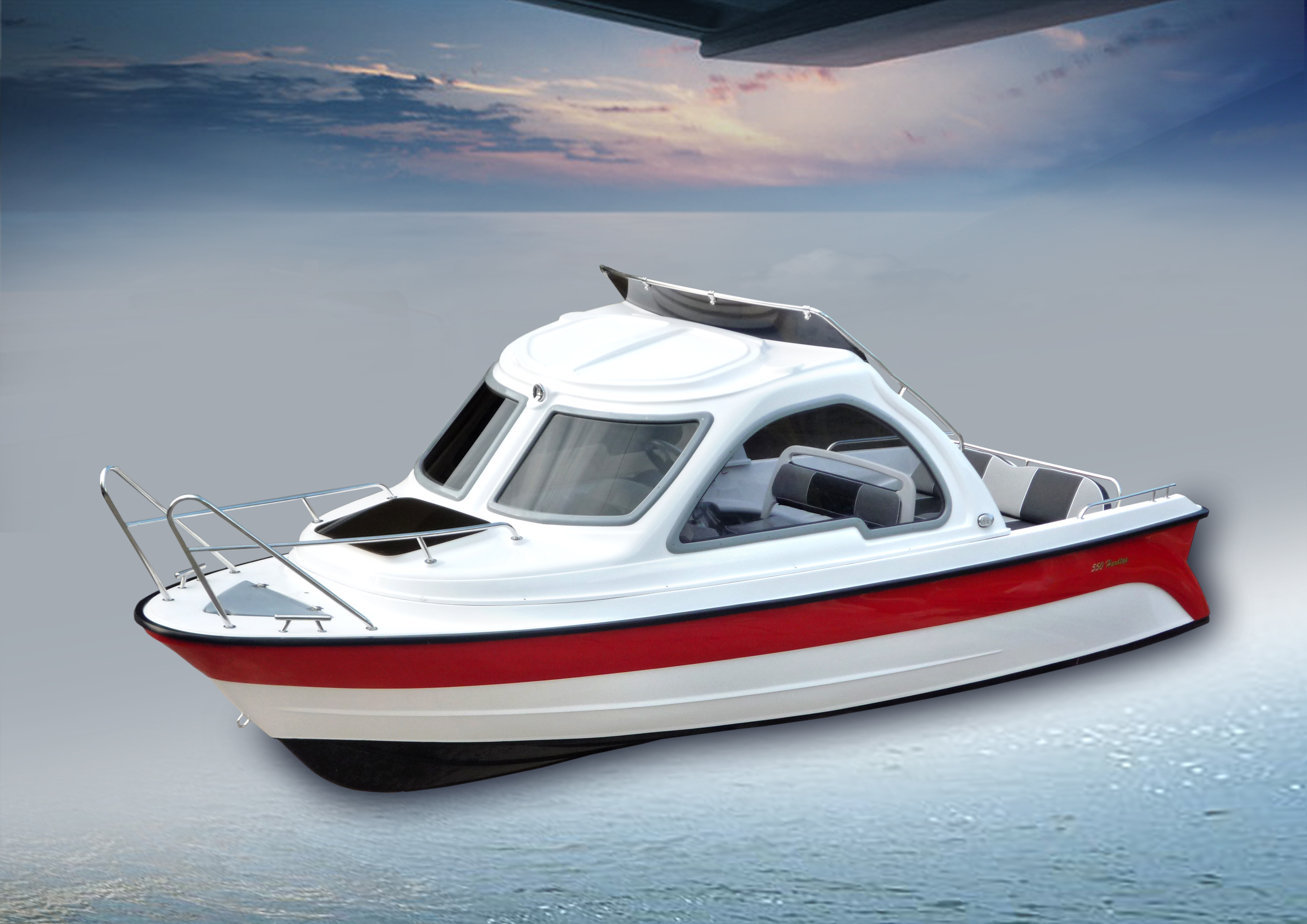 LEISURE BOAT